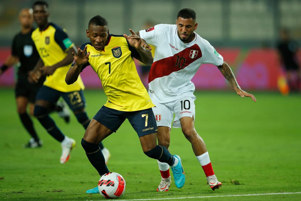 La anotación de Edison Flores al minuto 69 evita de la derrota de Perú, empatan 1-1 con Ecuador y llegan a 21 unidades que los mantiene en el quinto lugar.