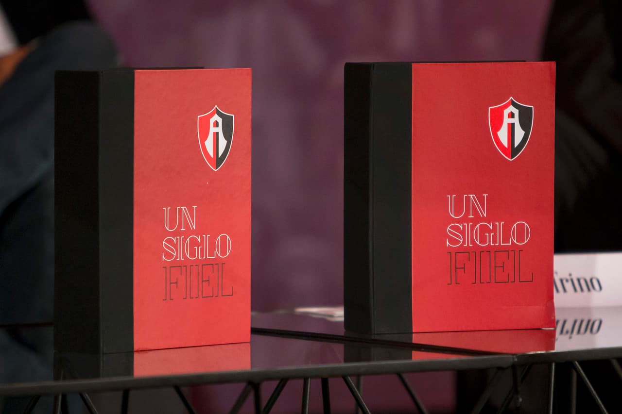 Árpád Fekete consiguió dos títulos de Liga con Guadalajara; con Atlas no tuvo éxito tras dirigirlos en tres torneos.