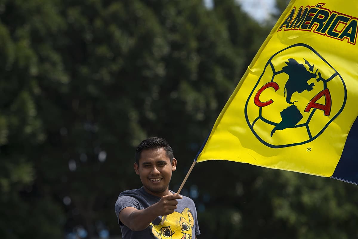 Foto de accion del partido America vs Guadalajara correspondiente a la jornada 11 del torneo Apertura 2018 de la Liga BBVA Bancomer realizado en el estadio Azteca. Action photo of the America vs Guadalajara game corresponding to day 11 of the 2018 Apertura tournament of the BBVA Bancomer League held at the Azteca stadium. EN LA FOTO: