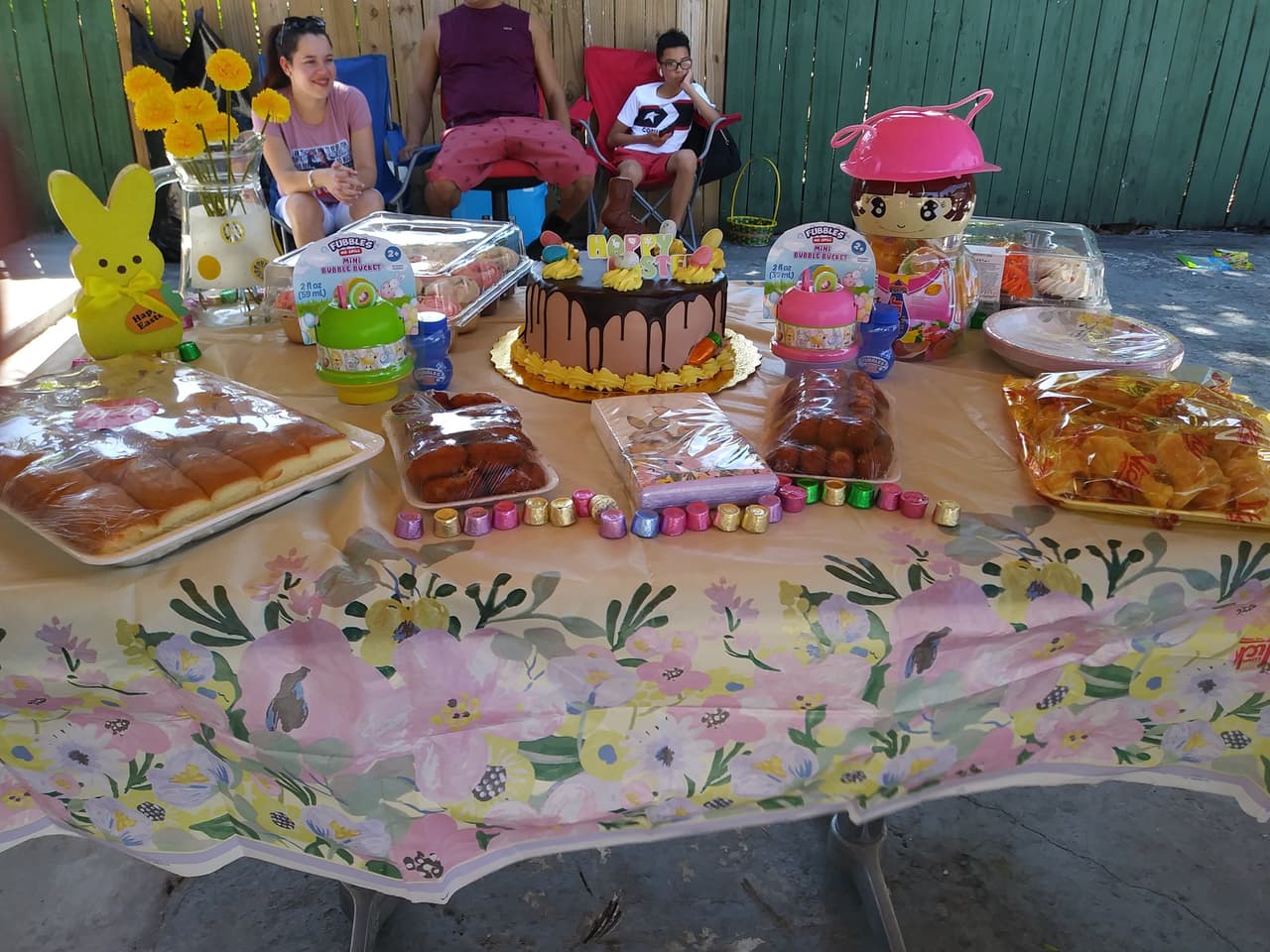 Yoel Fernández nos quiso mostrar parte de las delicias que comerían durante este día.