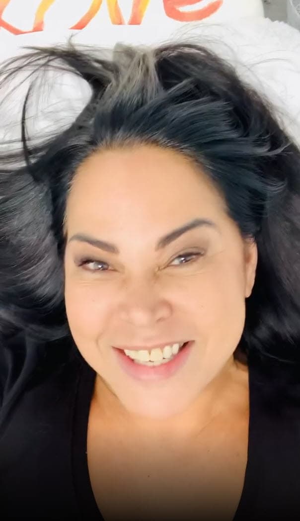 También incluyó en sus agradecimientos a su familia: "Gracias madre adorada y hermana mía de mi corazón, hija amantísima por no irse a pesar de darles tantas razones para hacerlo".
<br>