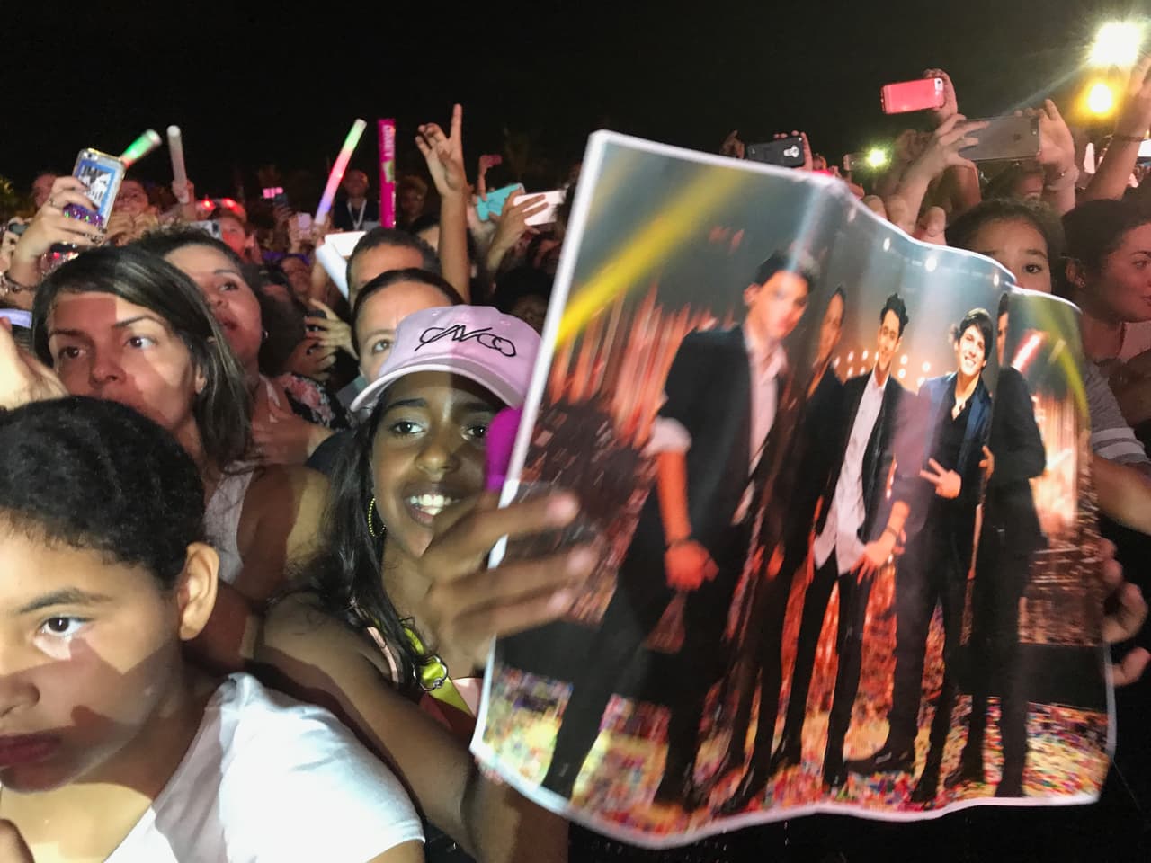 CNCO creó un pandemonio durante su presentación en el KQ Sunset.