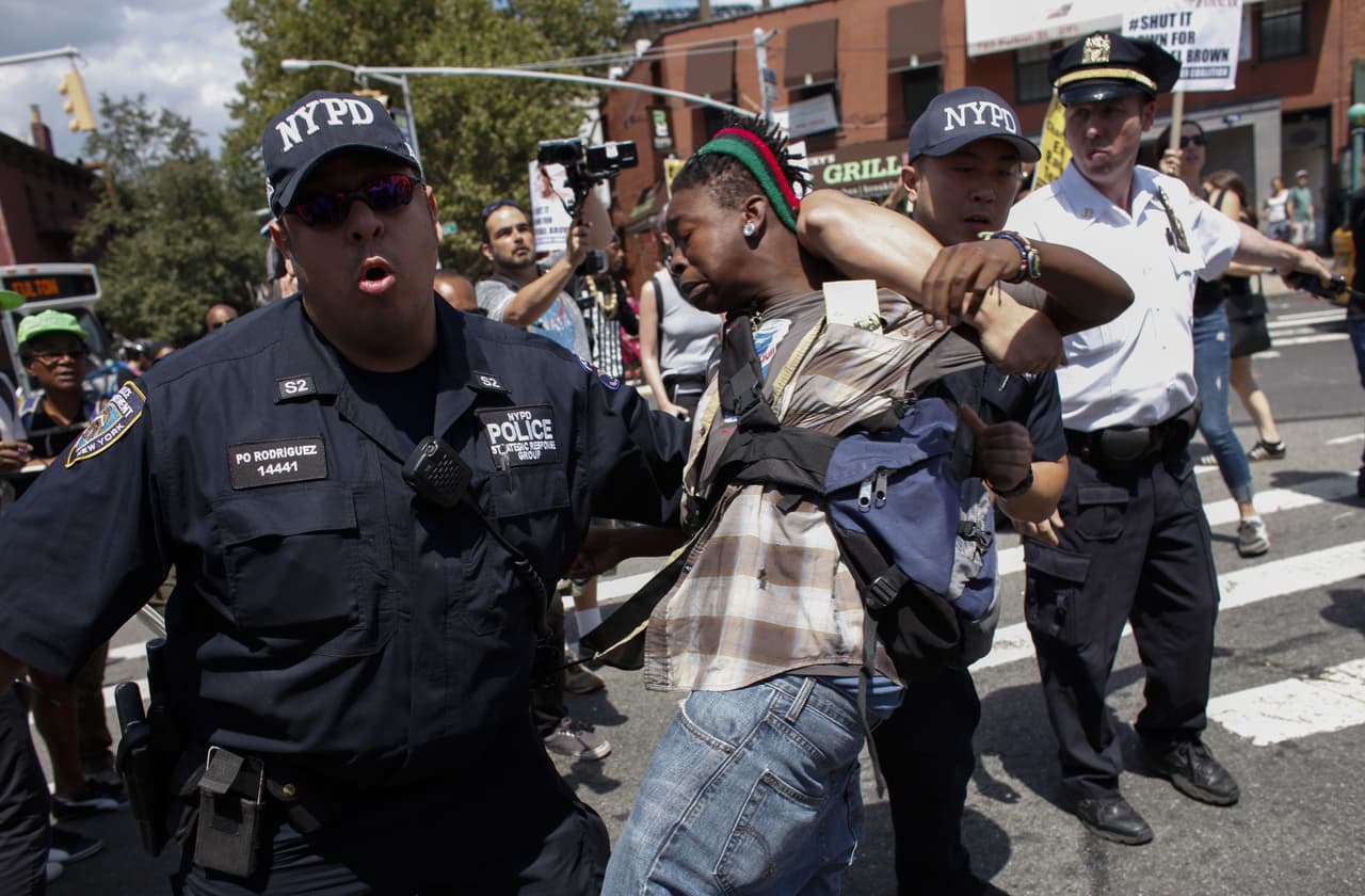 Michael Brown padre compartió apenas algunas palabras con los participantes, agradeciéndoles por estar ahí tras el asesinato de su hijo.