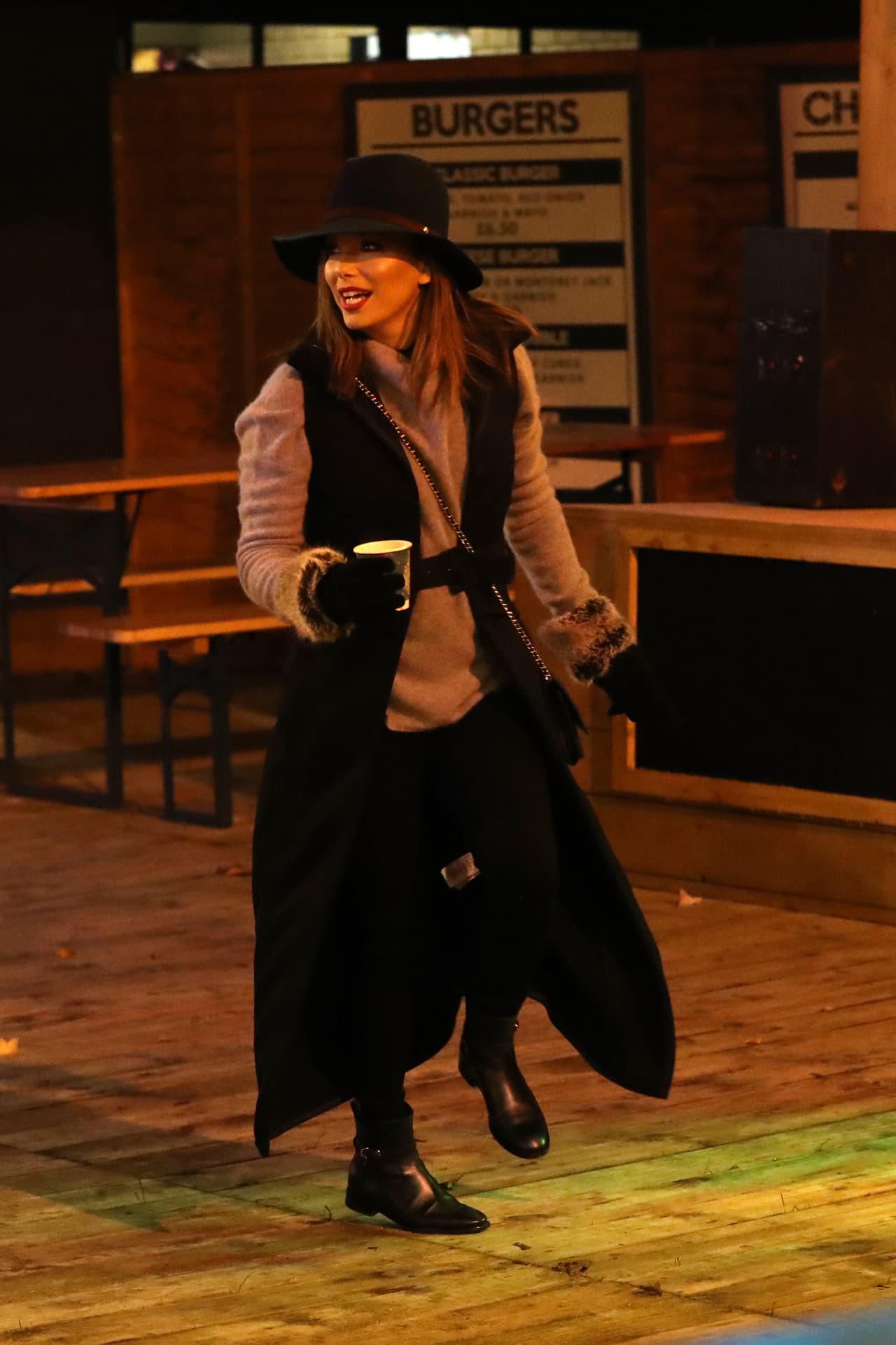 Pero esta vez dejó el vestido de lentejuelas en el clóset para asistir a una velada diferente.