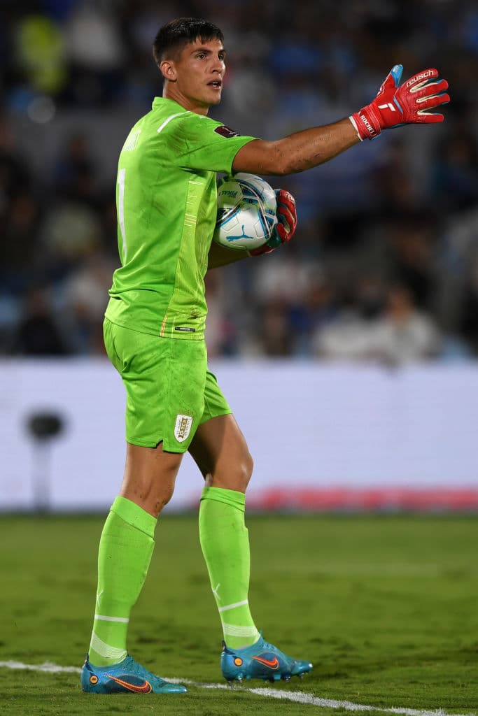 Venezuela no sabe ni por dónde vaen los goles y Uruguay asegura los puntos con un contundente 4-1.