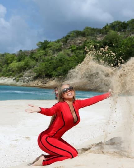 Ha presumido sus curvas en paradiasiacas playas.