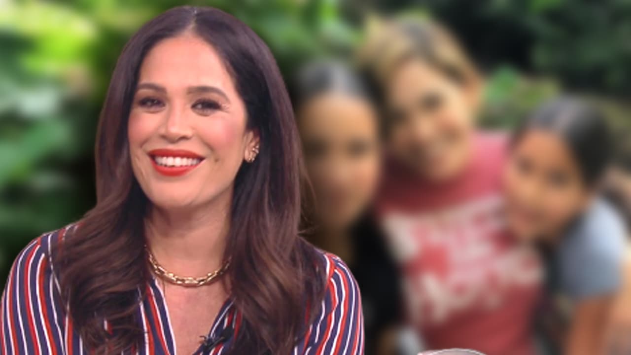 Karla Martínez cuenta sobre un gusto que comparte con su esposo y heredó a sus hijas adolescentes