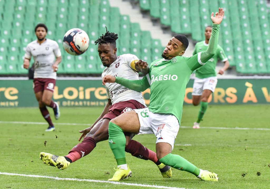 La jornada 24 del futbol francés cerró con 7 victorias, Stade Brestois 29 venció 2-1 a Bordeaux, Montpellier se impuso en casa 4-2 al Dijon, Nimes Olympique perdió en su estadio 3-4 frente al Mónaco, Nice goleó 3-0 a Angers, Sain Etienne se impuso por la mínima a Metz, Nantes cayó en casa frente al líder Lille 0-2 y el PSG salió victorioso en su visita al Olympique de Marseille.