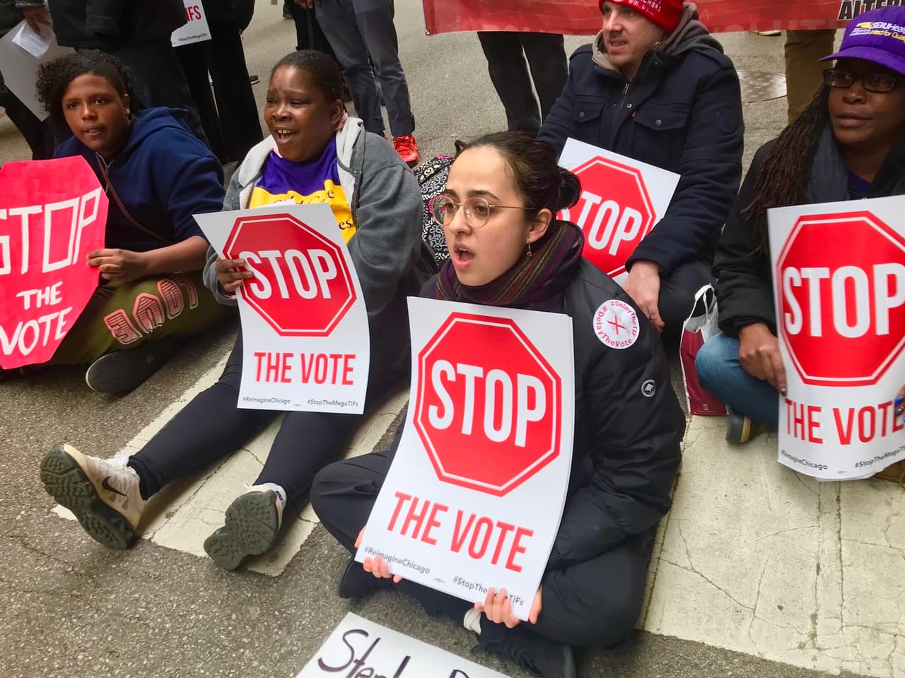 A pesar del rechazo que han recibido los proyectos por algunos sectores, hoy contó con la aprobación del comité de finanzas, que aprobó que $2 mil millones de dólares puedan ser utilizados para parte de su construcción como subsidios.