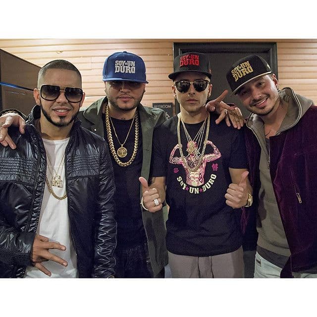 Balvin acaparó no sólo la atención de la prensa sino también la de sus colegas.