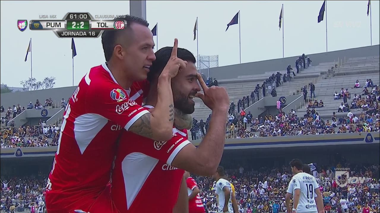 Alexis Canelo casi rompe el arco con este tremendo cobro de penal