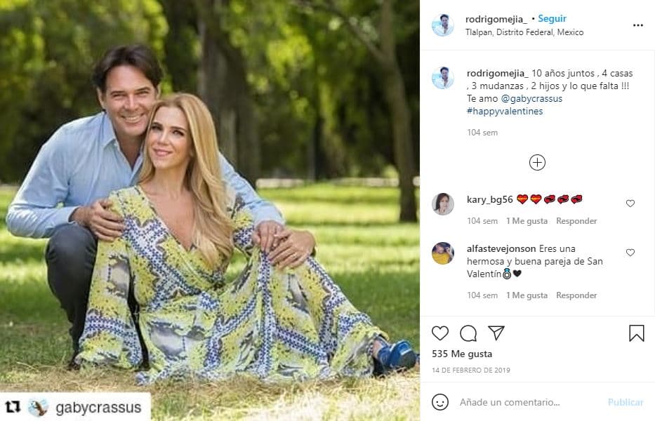 En 2019, el actor se alejó de Instagram. Tan solo hizo tres publicaciones durante el año. El 30 de enero, el 14 de febrero y el 10 de mayo. En las dos últimas redactó mensajes dedicados a su esposa: "10 años juntos, 4 casas, 3 mudanzas, 2 hijos y lo que falta".