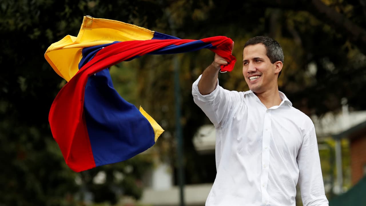 "La lucha es hasta que cese la usurpación": Guaidó a lo venezolanos que salieron a marchar

