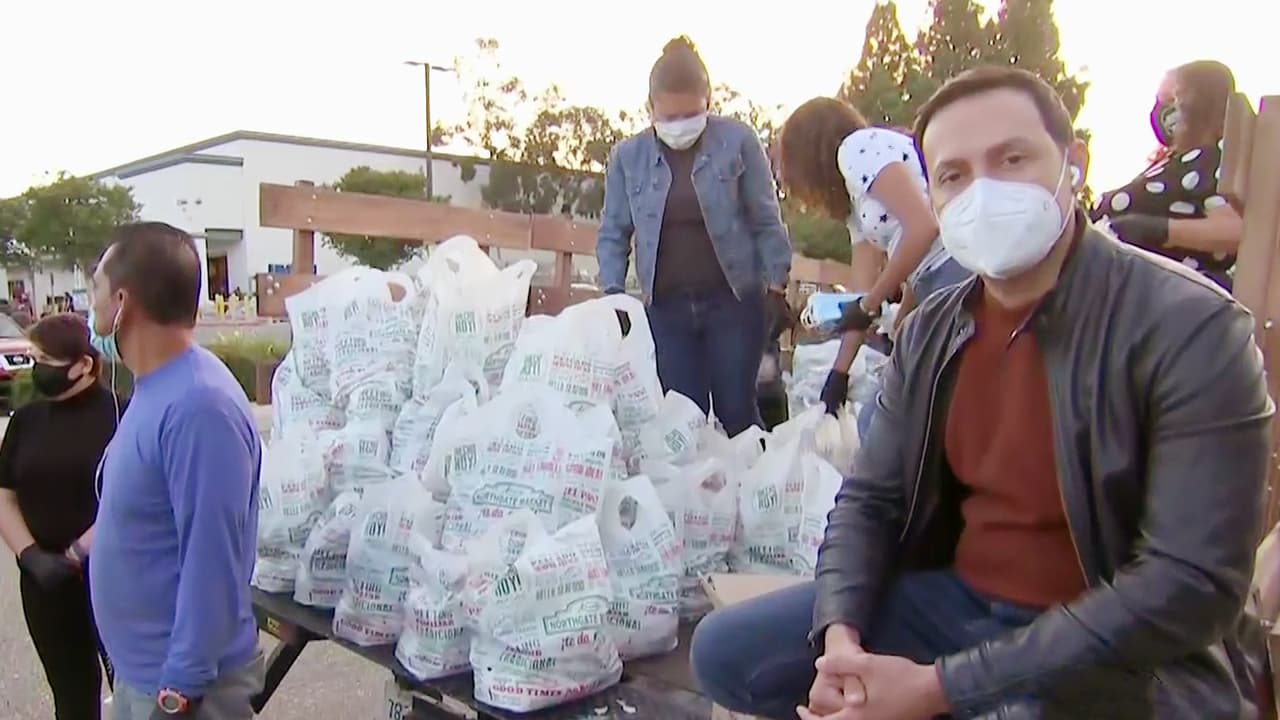 Salimos con un 
<a href="https://www.univision.com/shows/despierta-america/con-un-camion-cargado-de-despensas-salimos-a-las-calles-para-ayudar-a-jornaleros-que-perdieron-sus-trabajos-video">camión cargado de despensas</a> destinado a jornaleros de California que perdieron sus empleos en medio de esta pandemia.