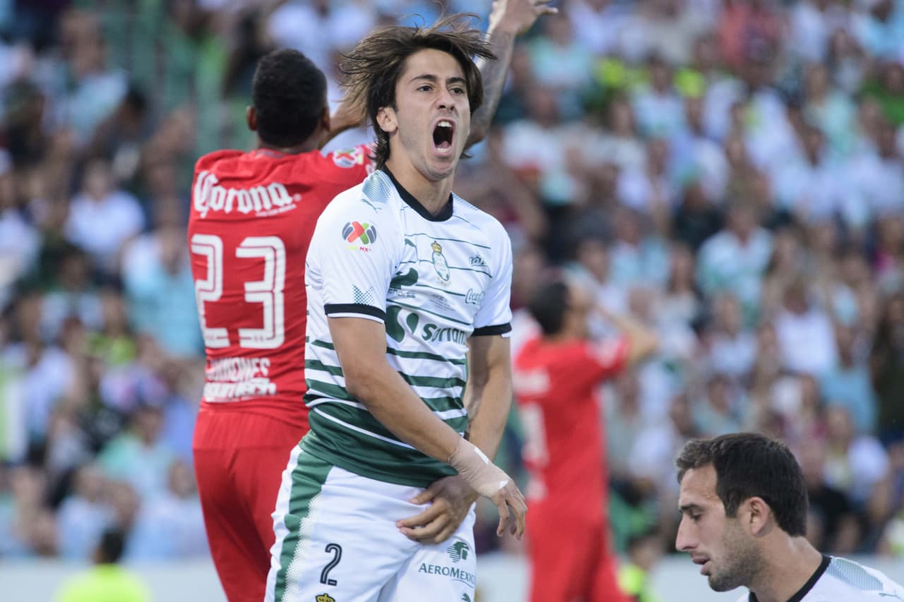 Este jugador, familiar de Miguel Layún, ya fue campeón con Santos Laguna de la Liga MX y completa 203 partidos como profesional.