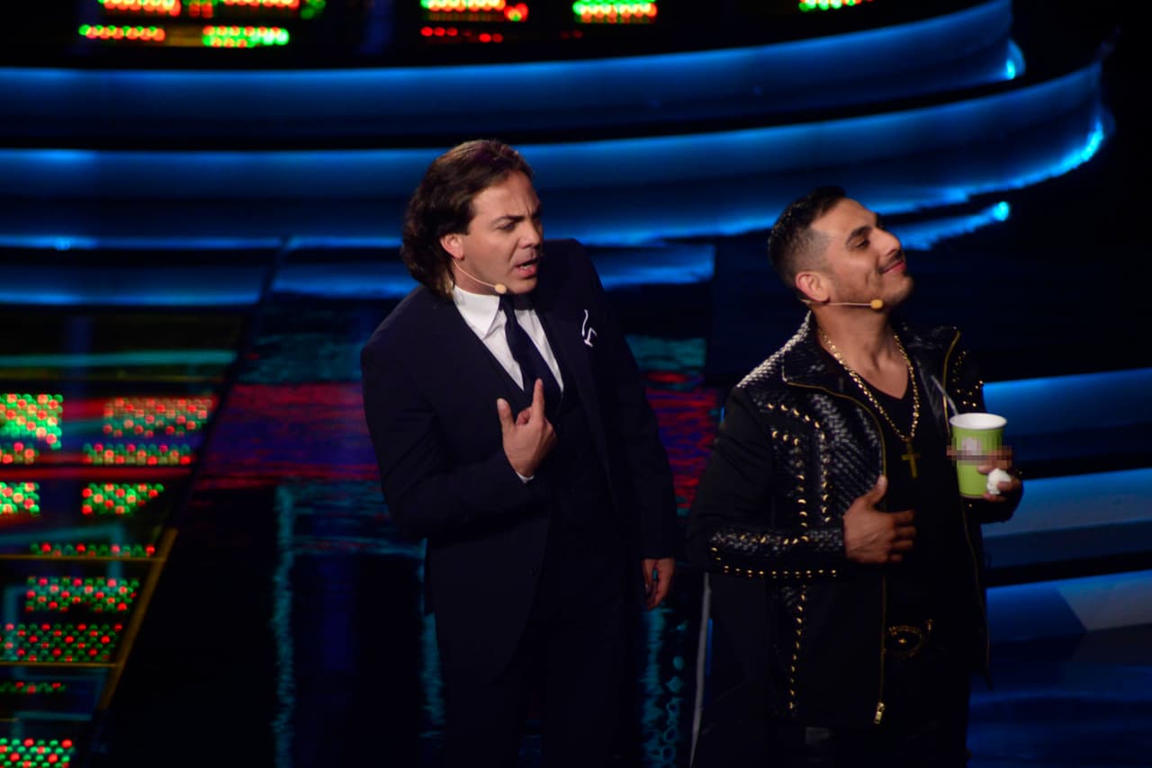 Parece que no se llevan bien, pero la realidad es que Espinoza y Cristian tienen una gran relación de amistad, eso sí, no dejan de pelear, decirse de cosas, bailar y cantar juntos logrando todo un show, pero al final, este dueto nos hace reír con sus ocurrencias.