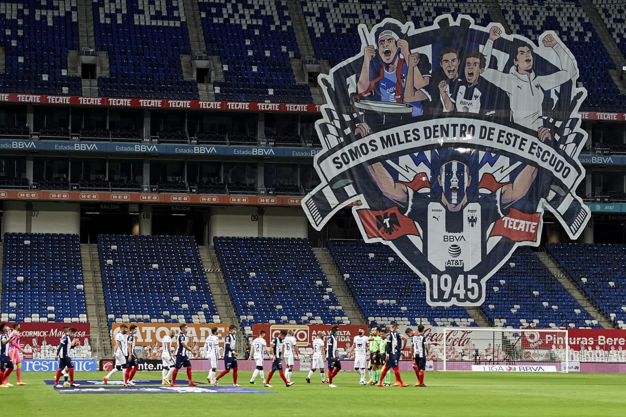 Aké Loba (31’) marcó el solitario tanto que definió el encuentro. Alan Mozo dejó a los pumas con diez hombres desde el 37’ de juego por una fuerte entrada. En la sexta fecha de la competición, Monterrey visitará a Santos y Pumas hará lo propio con Toluca.