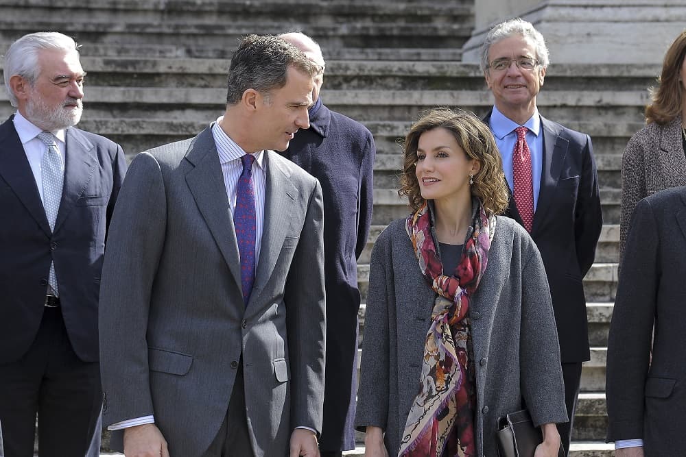 Los mensajes comprometedores de los reyes de España a un imputado en escándalo bancario