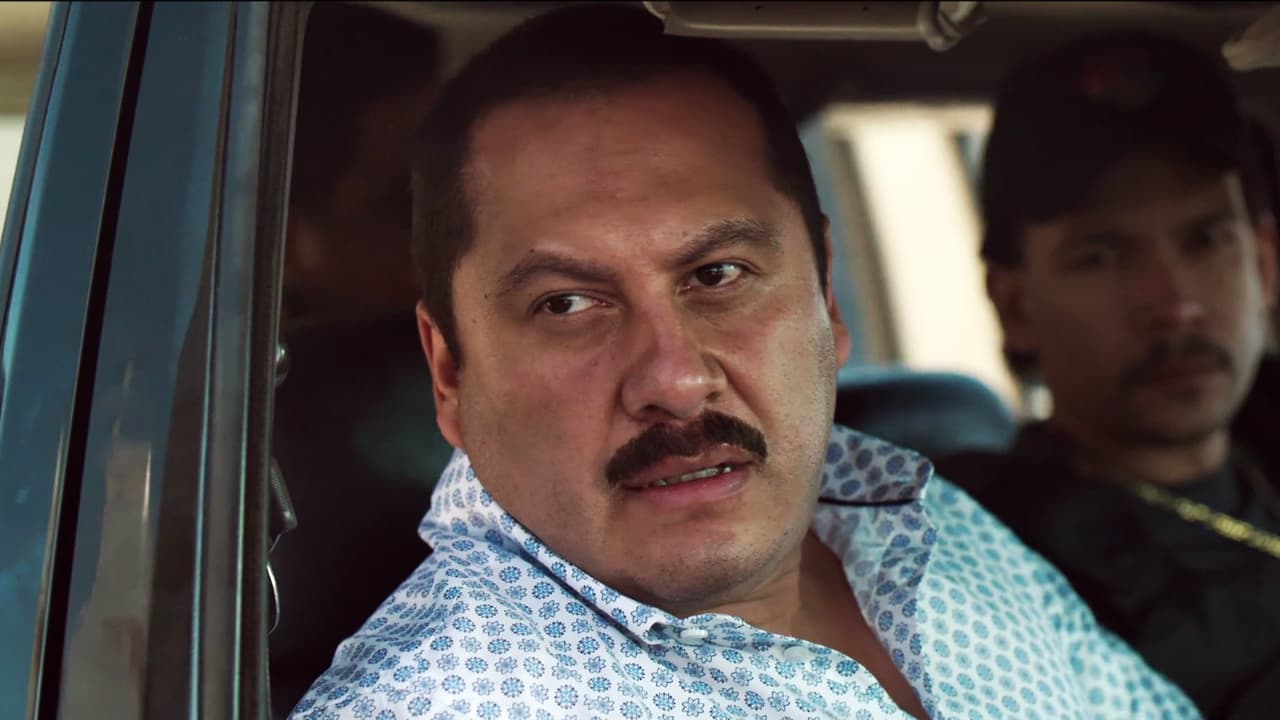 After closing the deal, Raciel had his men follow ‘La Muñeca’ very closely.