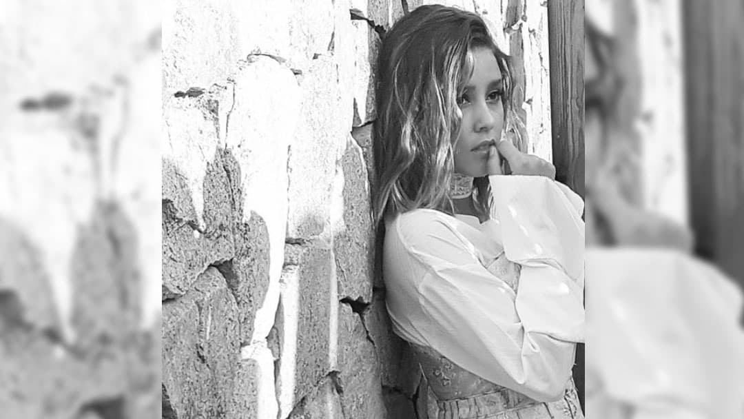 Y aunque Paulina se mostró al borde de las lágrimas, aseguró que se sentía muy sensible por todo lo que está pasando en su vida, pues además de la música, está a punto de estrenar una película.