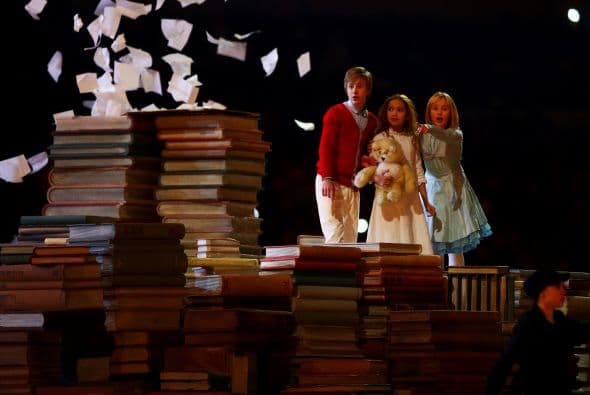 Dicha lesión estuvo a punto de acabar con su carrera, pero tras ser descartado por su propia país, decidió probar suerte en Rusia, a la que regaló tres oros en Sochi.