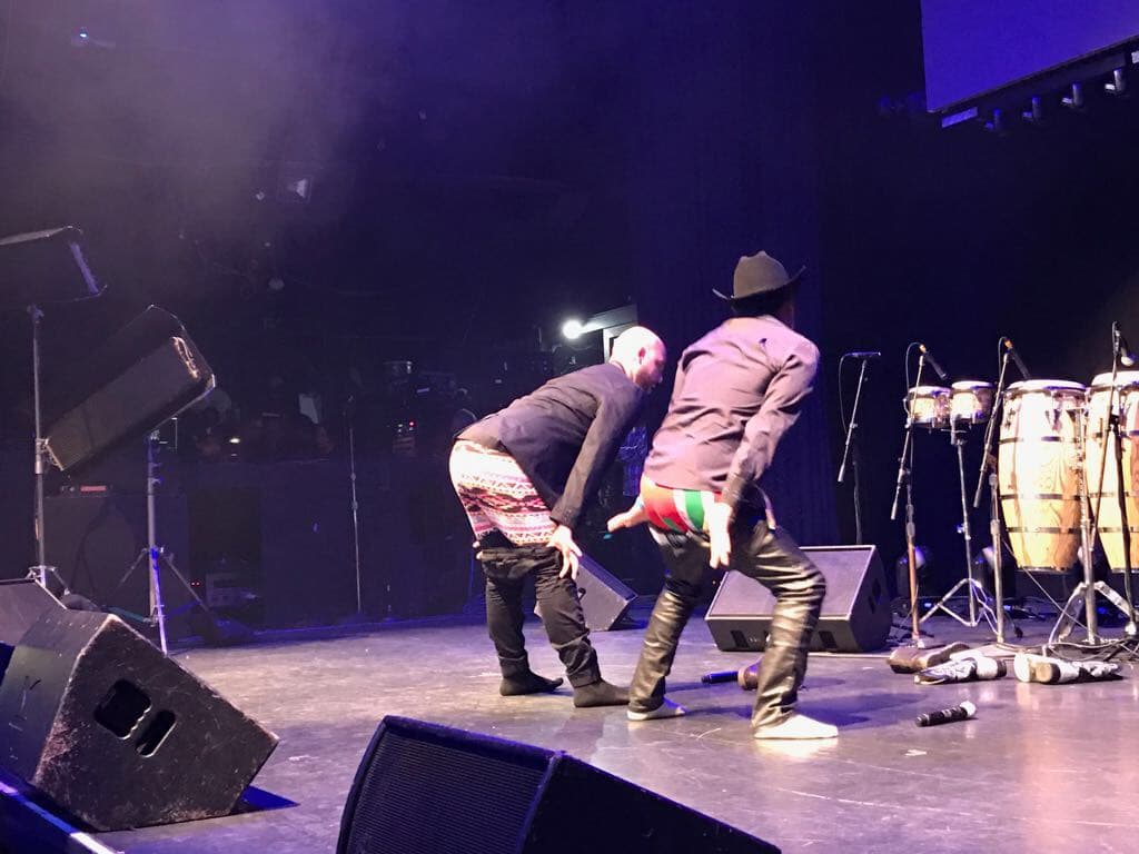 El Pelón y
<a href="https://www.facebook.com/andresmaldonadoelfeo/"> El Feo</a> aprovecharon para bailar después de su sorpresiva idea.