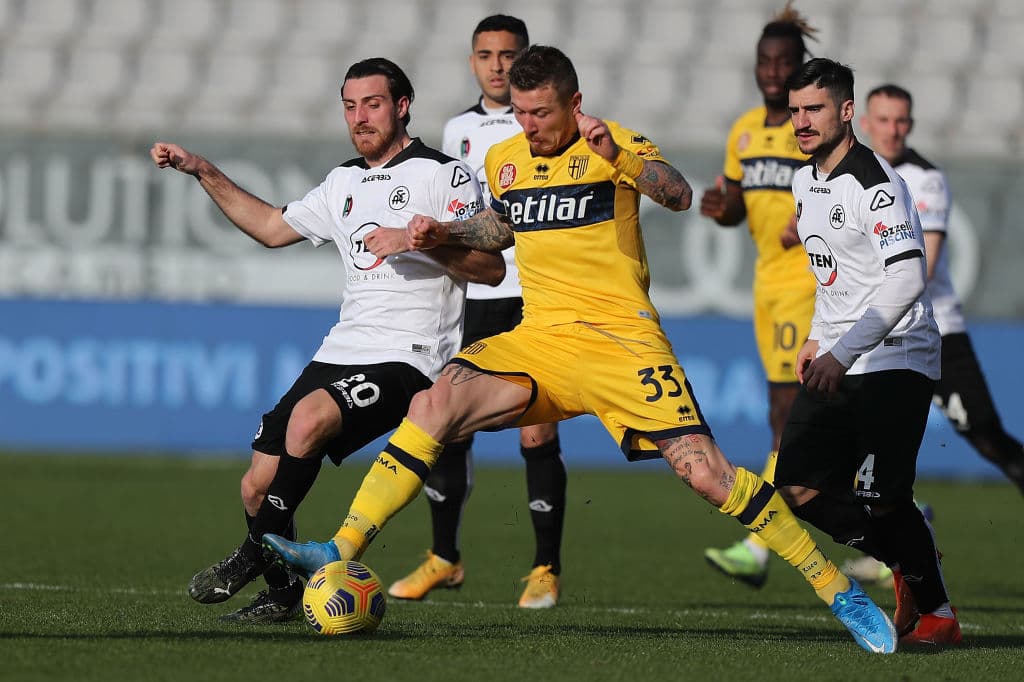 Spezia y Parma igualaron a dos tantos. Cierran la jornada al fondo de la tabla con 25 y 15 unidades, respectivamente.