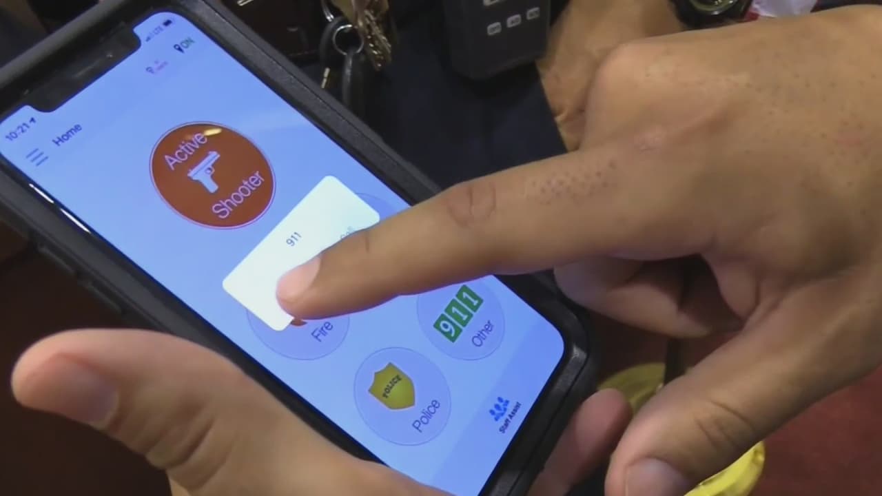 Hialeah Gardens arma a sus maestros con equipos que alertan a la policía en segundos 