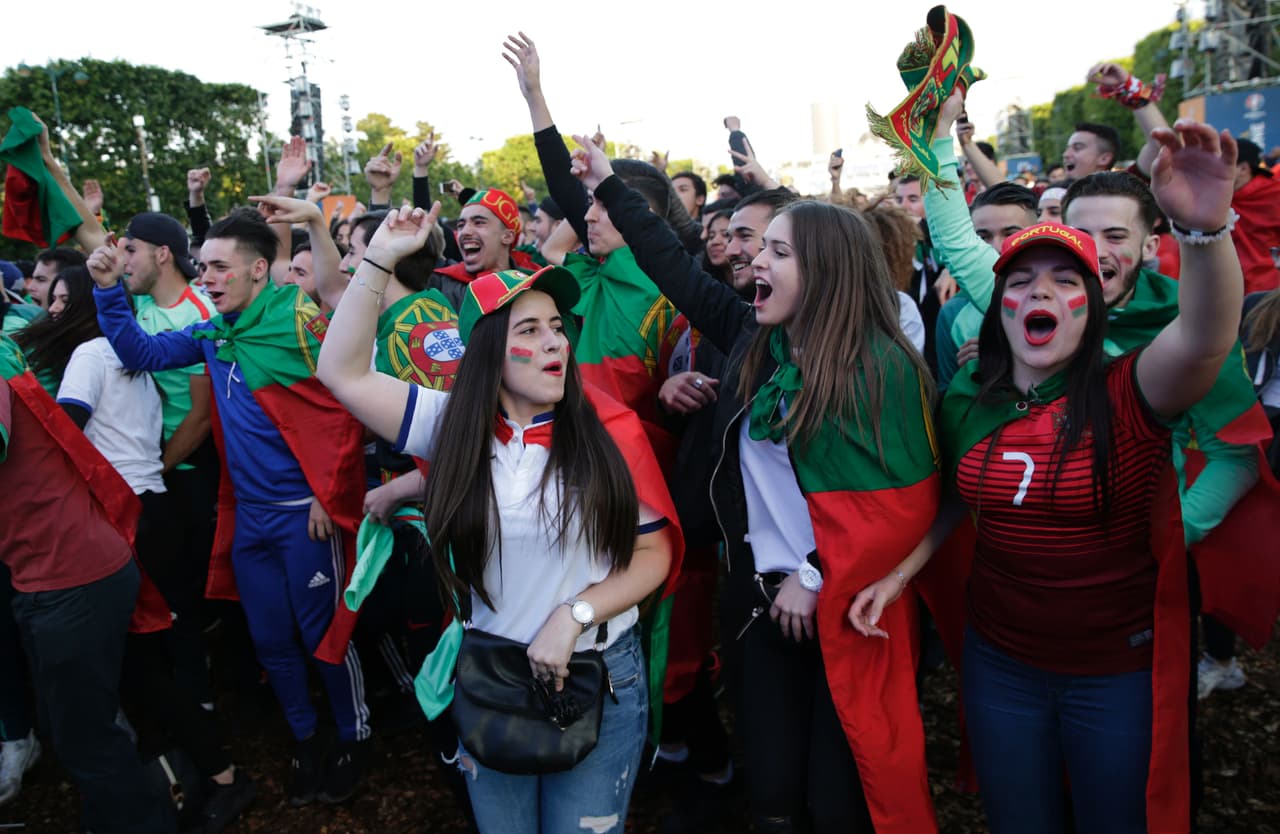Los partidos entre Bélgica vs. Irlanda, Islandia vs. Hugría y Portugal vs. Austria tuvieron un ambiente digno de una revisada visual que a continuación te presentamos.