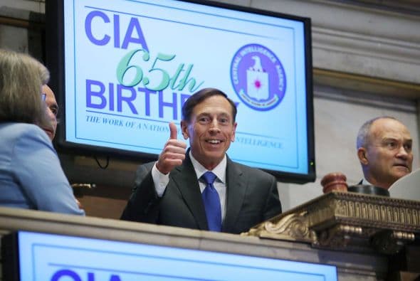 Conocedor del manejo político de Washington, era popular y mediático. Su nominación fue percibida como una consecuencia natural de la fusión, los últimos años, de las misiones tradicionalmente llevadas a cabo por fuerzas especiales junto con misiones clandestinas asignadas por la CIA.