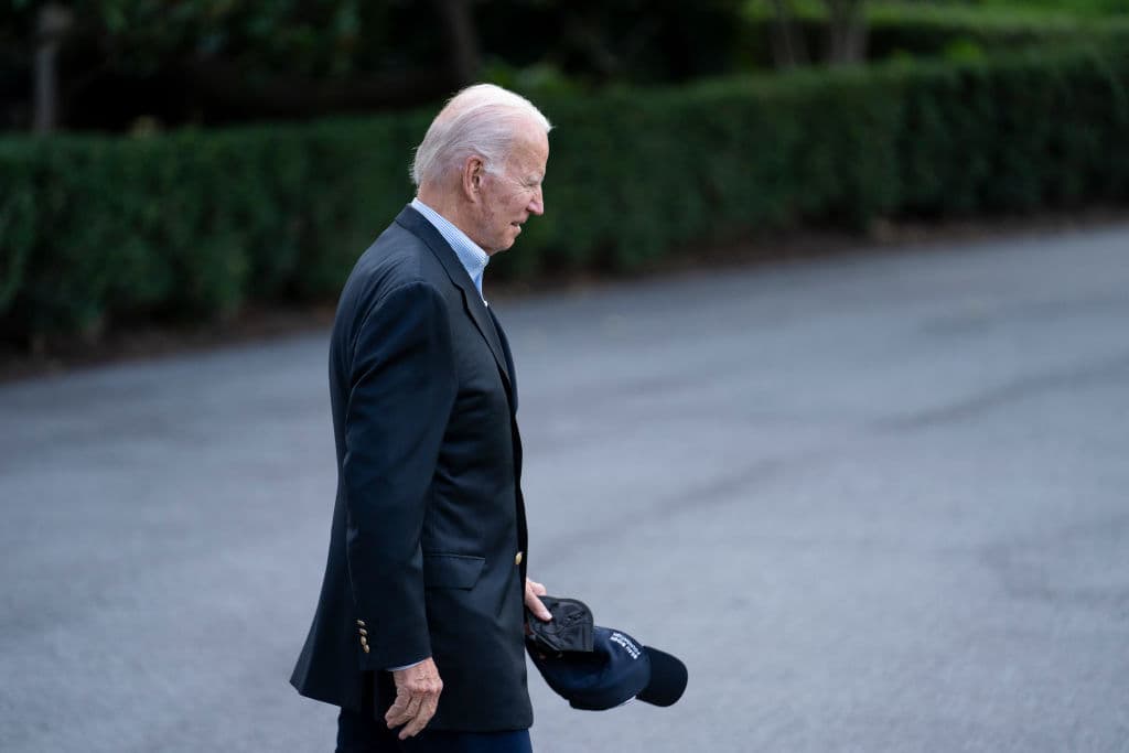 Tras una segunda prueba negativa de covid-19, Biden sale de aislamiento y retomará su agenda