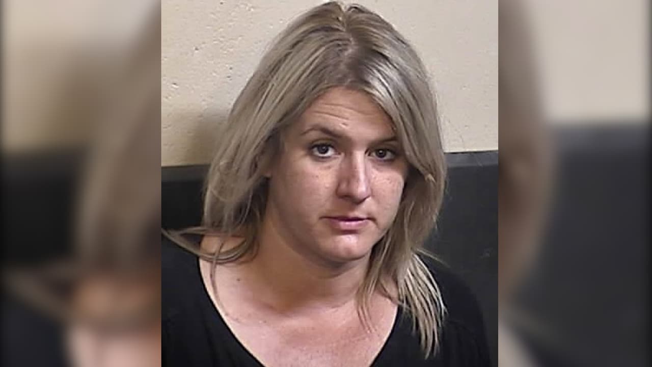 Maestra de Reedley acusada de tener relaciones sexuales con estudiante 
