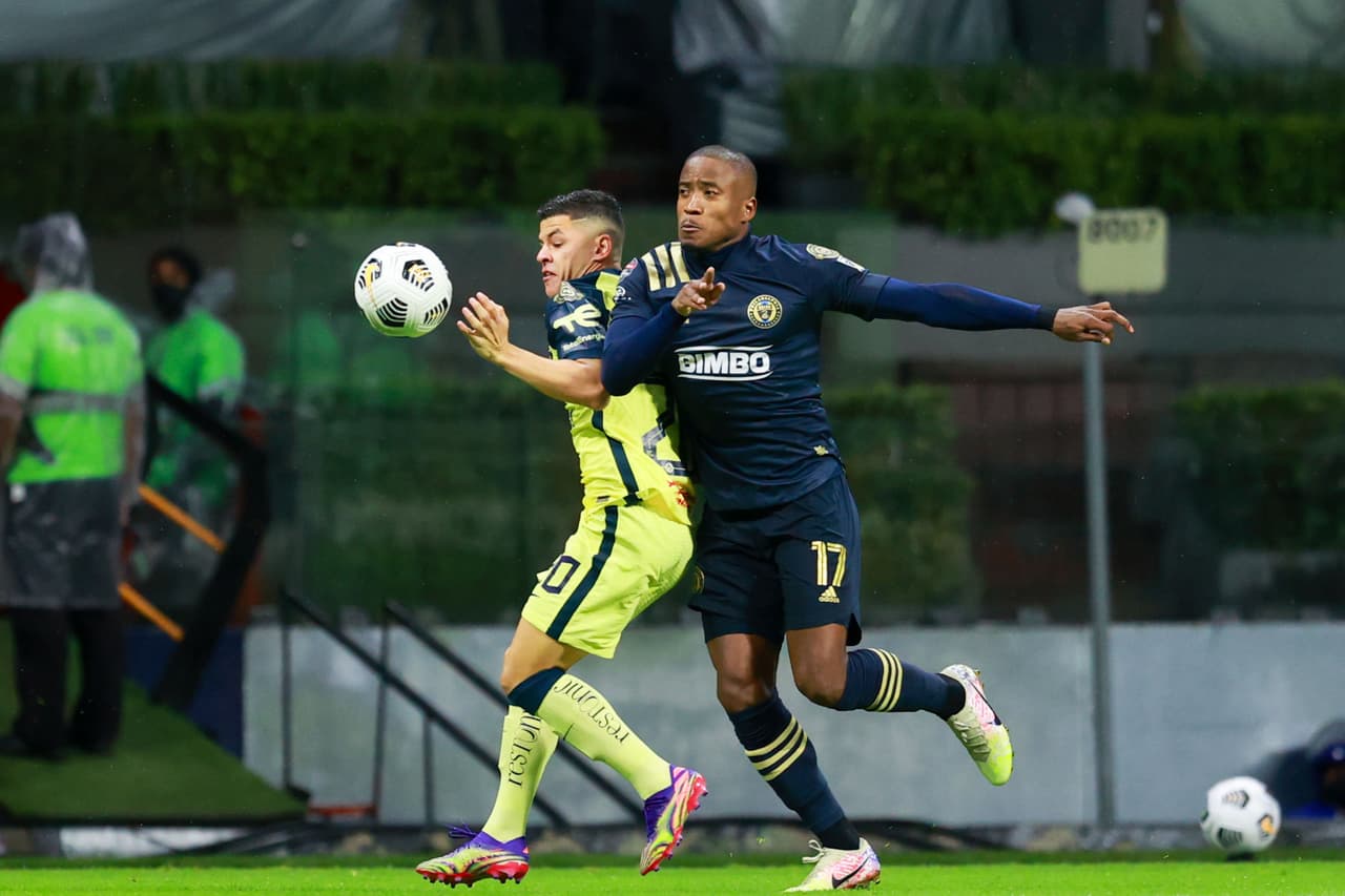 Richard Sánchez y Emanuel Aguilera son los encargados de batir las redes en la victoria 2-0 de América sobre Philadelphia Union en la ida de las semifinales.