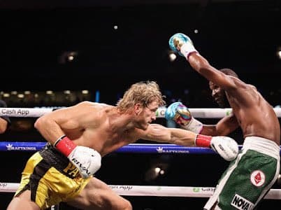 Mayweather y Logan Paul se enfrentaron en una pelea en la que el ‘Money’ no pudo noquear a un rival mermado.