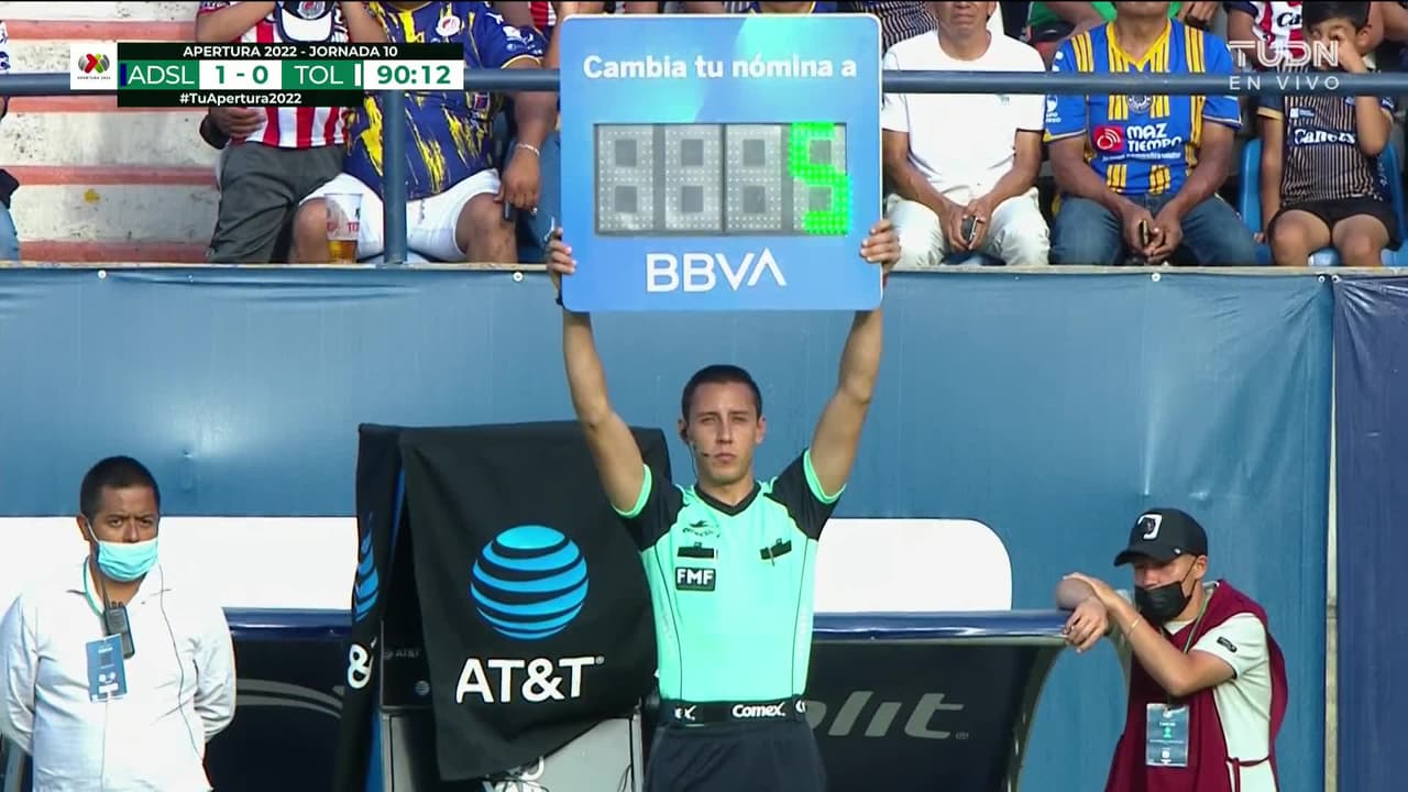 ¡TIRO ATAJADO! disparo por Juan Castro.