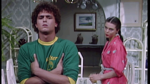 "Desde un balcón del Club Colombia, al mejor estilo de cualquier pareja real, nos asomamos para saludar a nuestro público; yo arrojé la liga y los restos del ramo. Carlos, sus zapatos", relató la colombiana en su columna para la revista 'Cromos'.