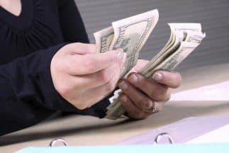 “En la práctica, la cultura del ahorro es muy baja. Las escuelas, universidades, el sistema educativo en general no promueven la educación a través de la cultura del ahorro”, comentó.