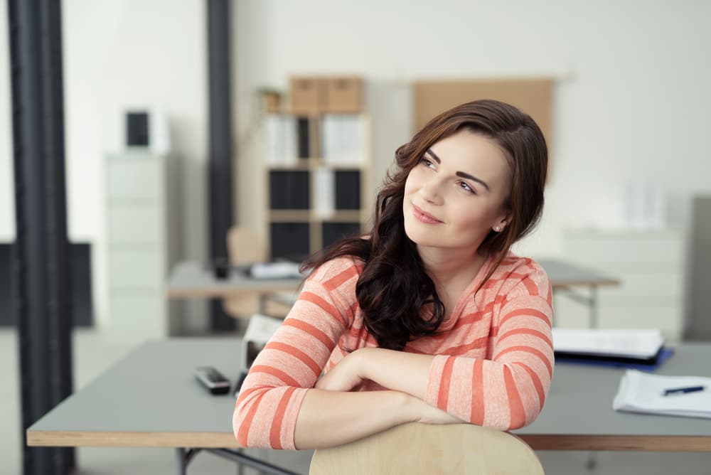 No importa lo que haya sucedido, todo quedará como una experiencia o un recuerdo y estos dos últimos meses finales del año te estarás encauzando en una dirección sentimental totalmente nueva y excitante. La tónica entusiasta que te rodea influye en todas tus actividades cotidianas y en estos días te sientes satisfecho con tu trabajo.