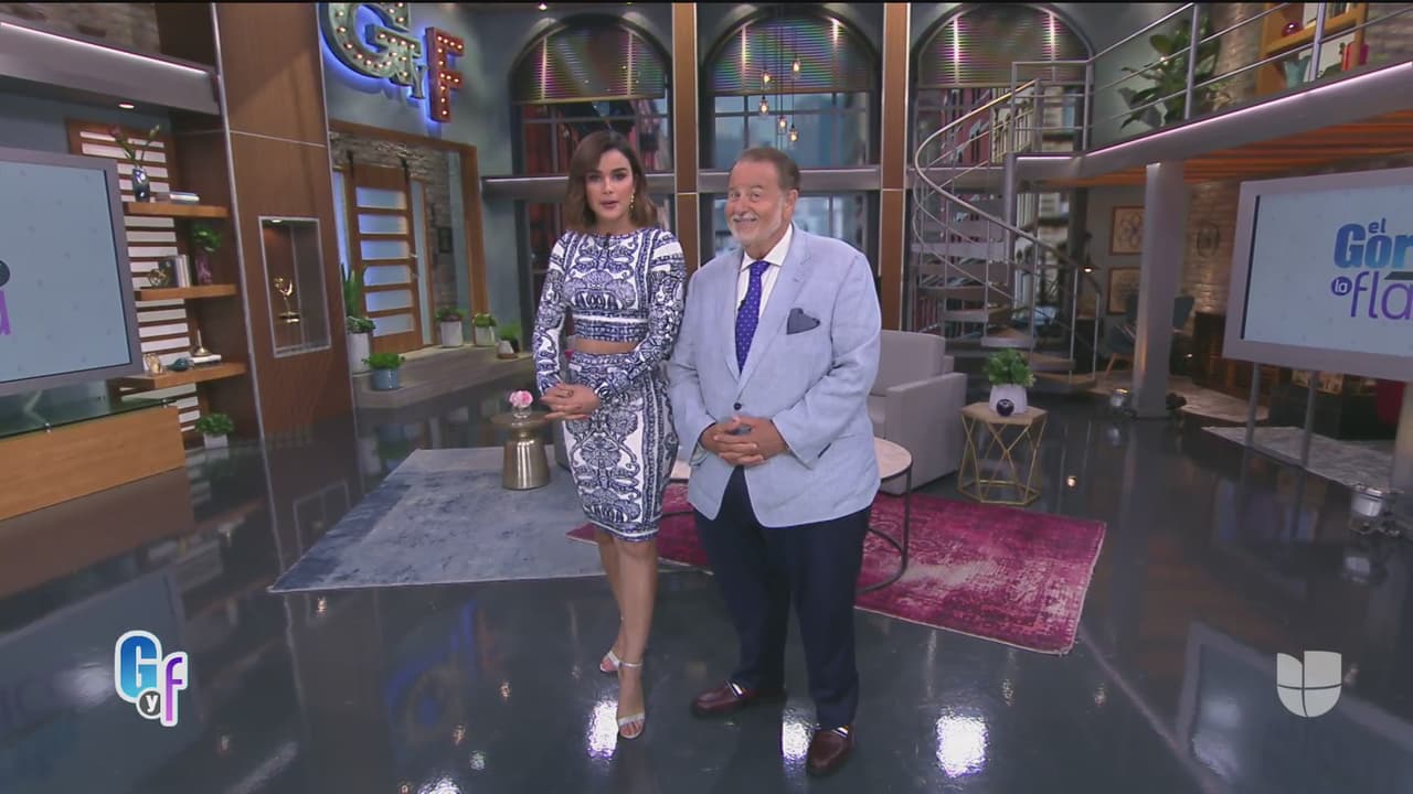 "Me dice que no es beisbolista, que no juega baloncesto, torero no es", agregó Raúl y preguntó a la dominicana si acaso podría ser cantante, sin embargo, la presentadora eludió la pregunta.