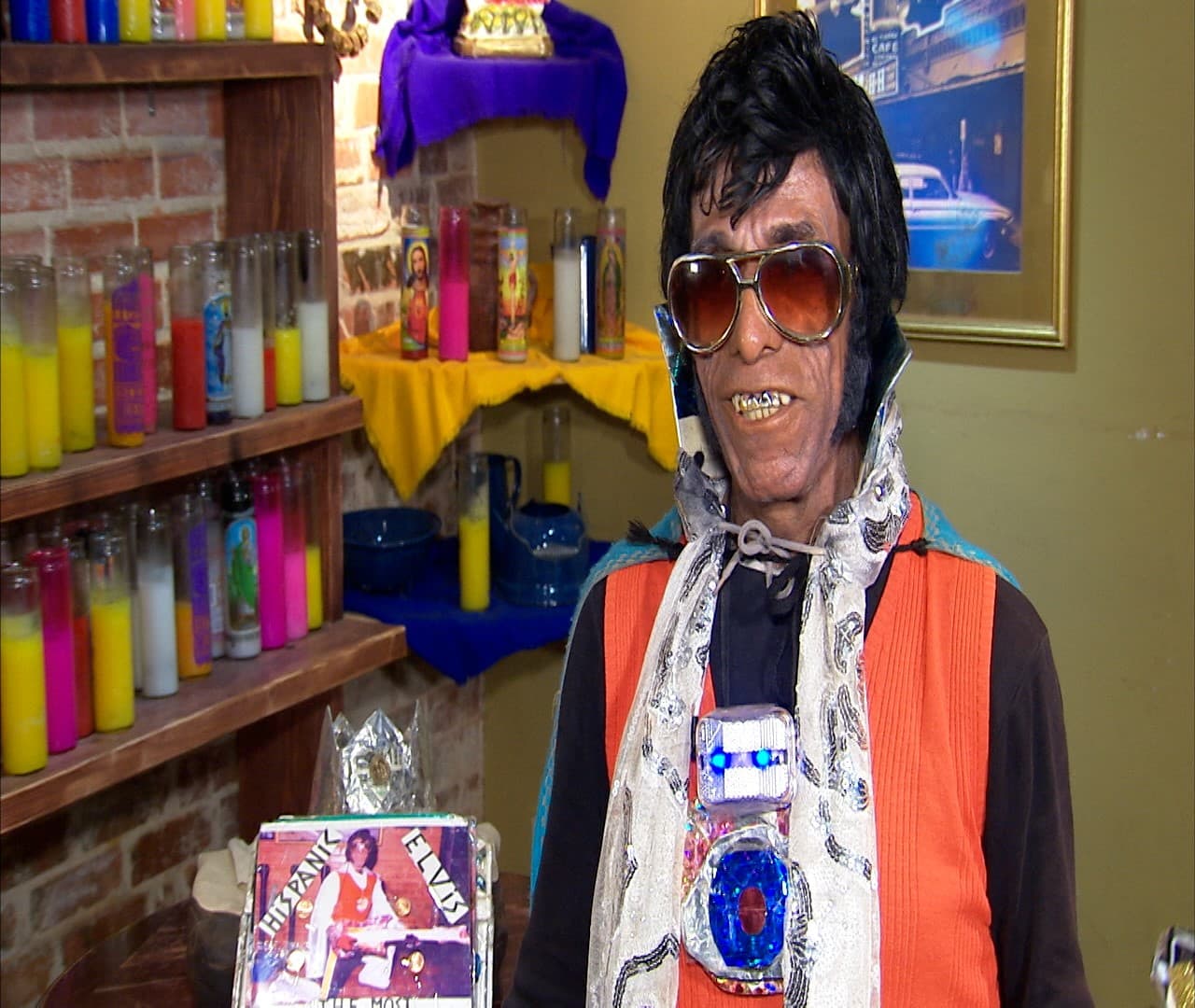 El "
<a href="https://www.univision.com/local/san-antonio-kwex/muere-elvis-hispano-san-antonio-elvis-presley" target="_blank">Elvis hispano</a>" fue un artista callejero de San Antonio, Texas, reconocido por personificar al el Rey del Rock-n-Roll , Elvis Presley.