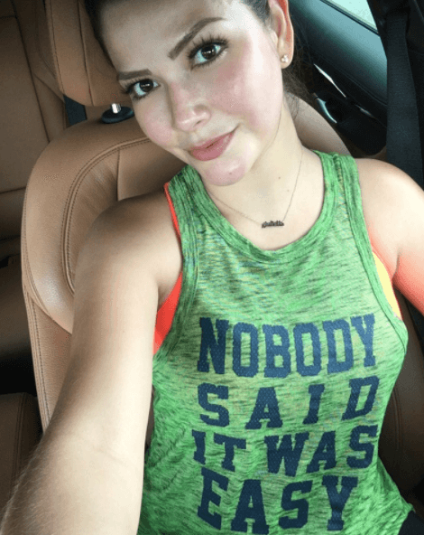 Para finalmente aclarar que el dolor fue provocado por un espasmo en la espalda, "ya me inyectaron el músculo y estoy llendo a terapia para poder continuar". ¡Fuerza Ana!