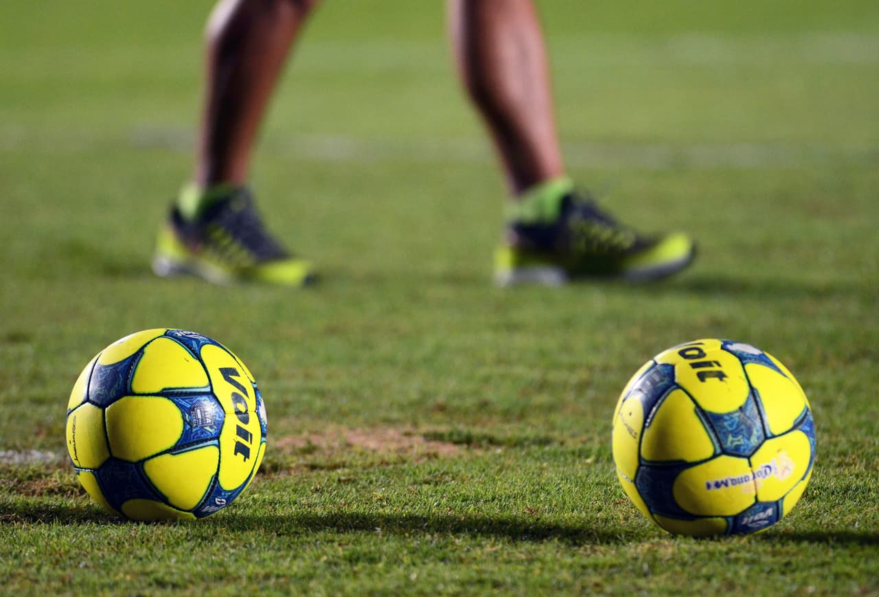 No es la primera vez que los árbitros detienen el fútbol mexicano