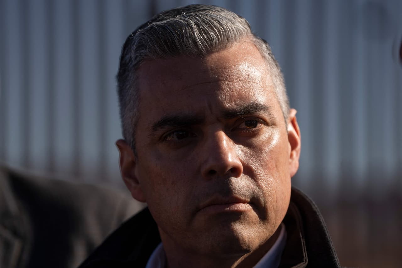 <b>Juan Ciscomani nació el 31 de agosto de 1982 en Sonora</b>, México, y llegó a Tucson cuando tenía 11 años, y se hizo ciudadano estadounidense en el año 2006.