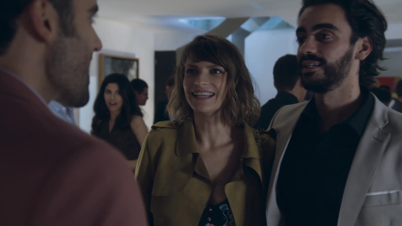 El plan de Catalina es que Alejandro enamore y embarace a Leonora, para no perder el acceso a la fortuna de la familia Larios.