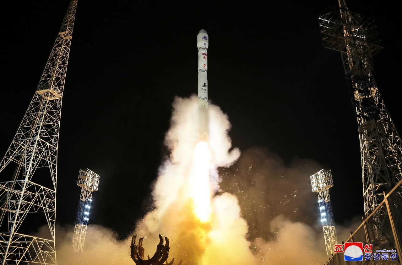 Por qué Corea del Sur cree que Rusia ayudó a Kim Jong Un a lanzar su satélite espía