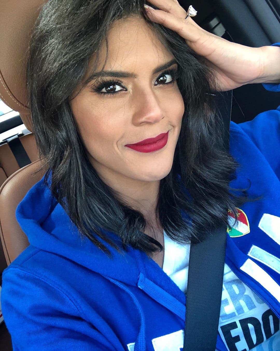 La presentadora del show matutino también ha sido fuerte y ha superado momentos complicados en su vida como la pérdida de su padre cuando apenas tenía 5 años, así como una humilde y difícil infancia.