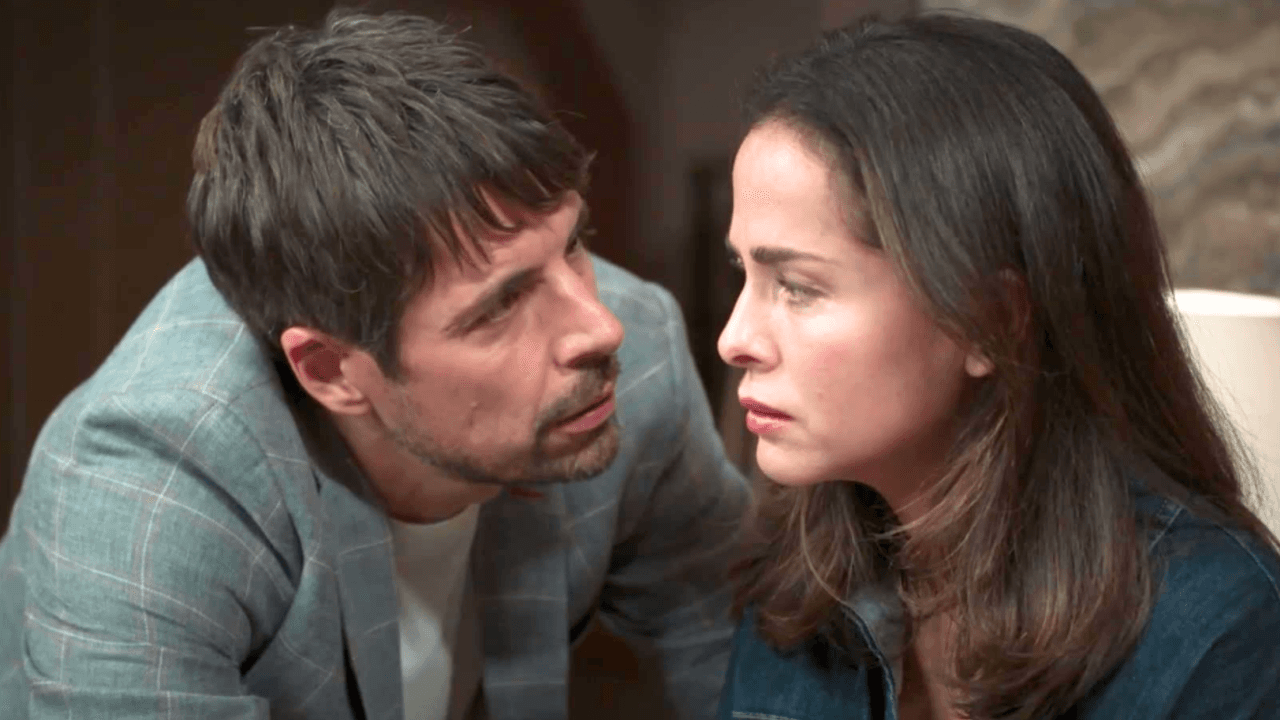 Rebeca lamenta no haber acabado con Lía | Hermanas, Un amor Compartido | Capítulo 35