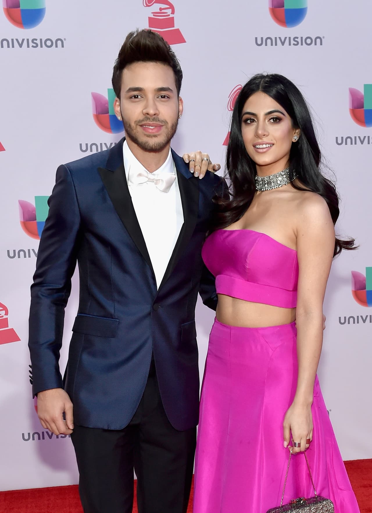 Hace poco el cantante hizo una entrevista en la que aseguró: "Emeraude es una chica muy hermosa y una gran amiga mía, pero mis únicas novias son mis fans y ellas lo saben".