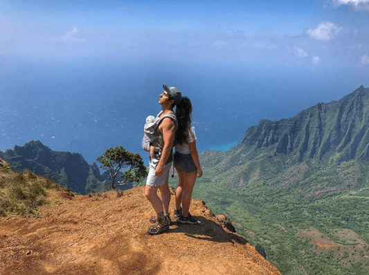 "El cielo en la tierra con mis dos angelitos. Las amo con todo mi ser", compartió Ochmann junto a esta foto al lado de sus dos hijas.