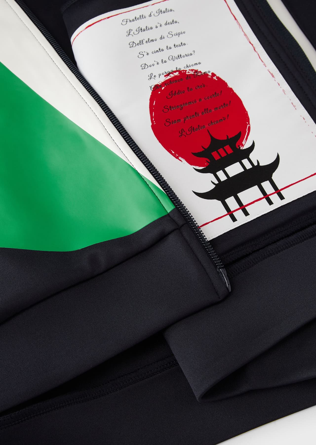 Armani es el encargado de vestir a la delegación italiana para esta justa deportiva veraniega.